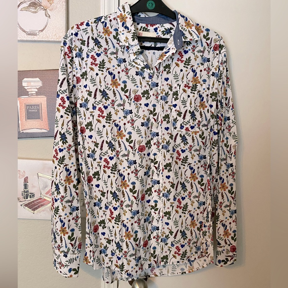 PDI men’s shirt size XL, preowned but like brand new, laundry washed